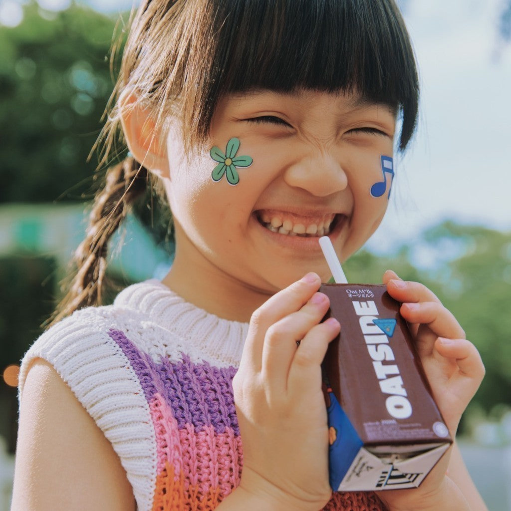 OATSIDE Oat Milk Chocolate Straw (Kemasan dengan Sedotan) 200ml x 5 pcs